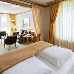 Bernstein Hotel Villa Kastania