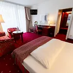 Bernstein Hotel Villa Kastania